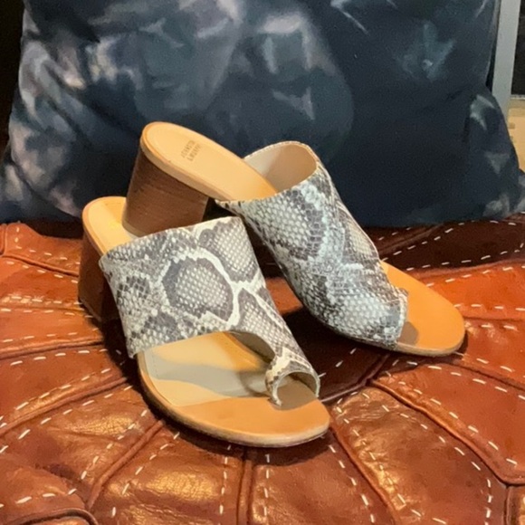 Johnston & Murphy Shoes - Snakeskin Pattern Women's Heeled Sandals